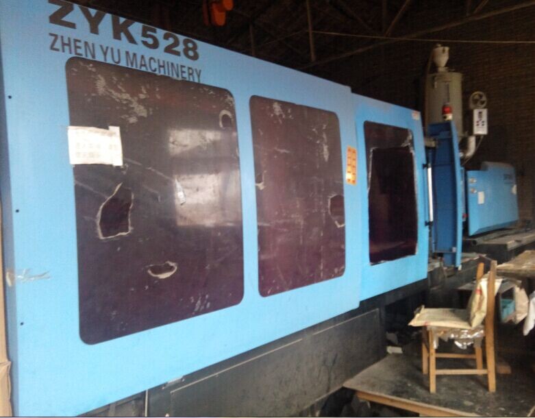 專業(yè)回收各種注塑機(jī)，等設(shè)備，18920137719