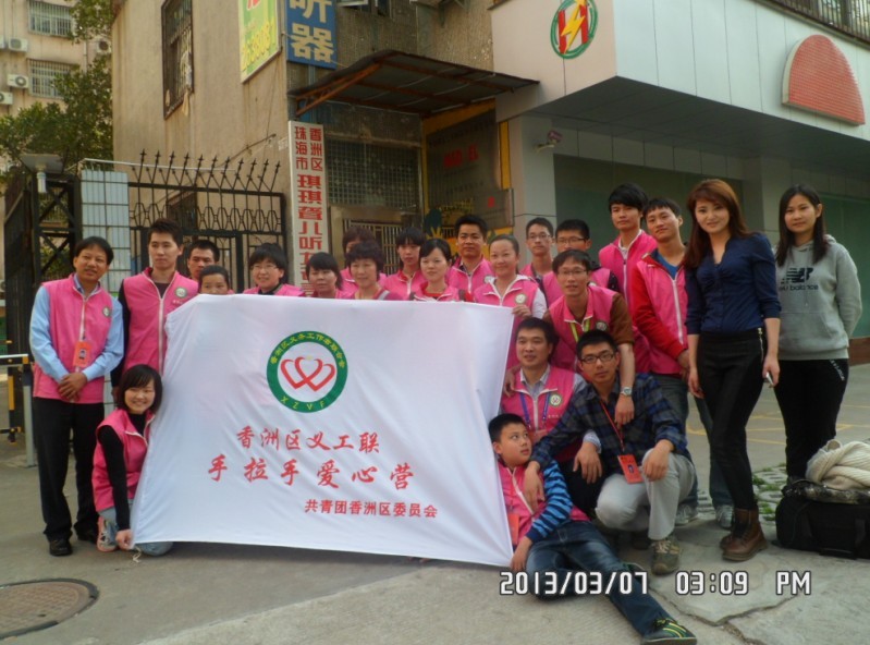 生產(chǎn)定制各種絲印轉(zhuǎn)印彩色旗幟一面起訂